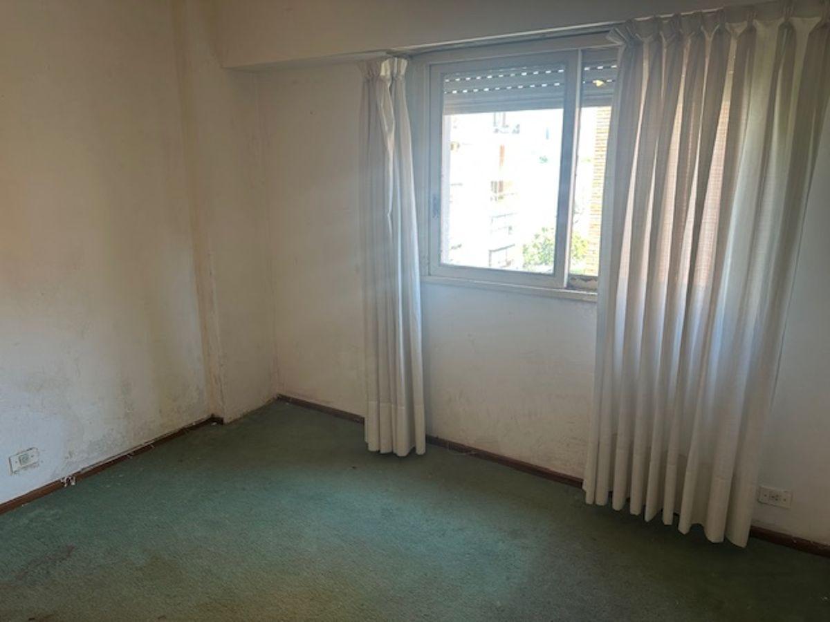 12 Departamento de 4 Ambientes con Cochera
