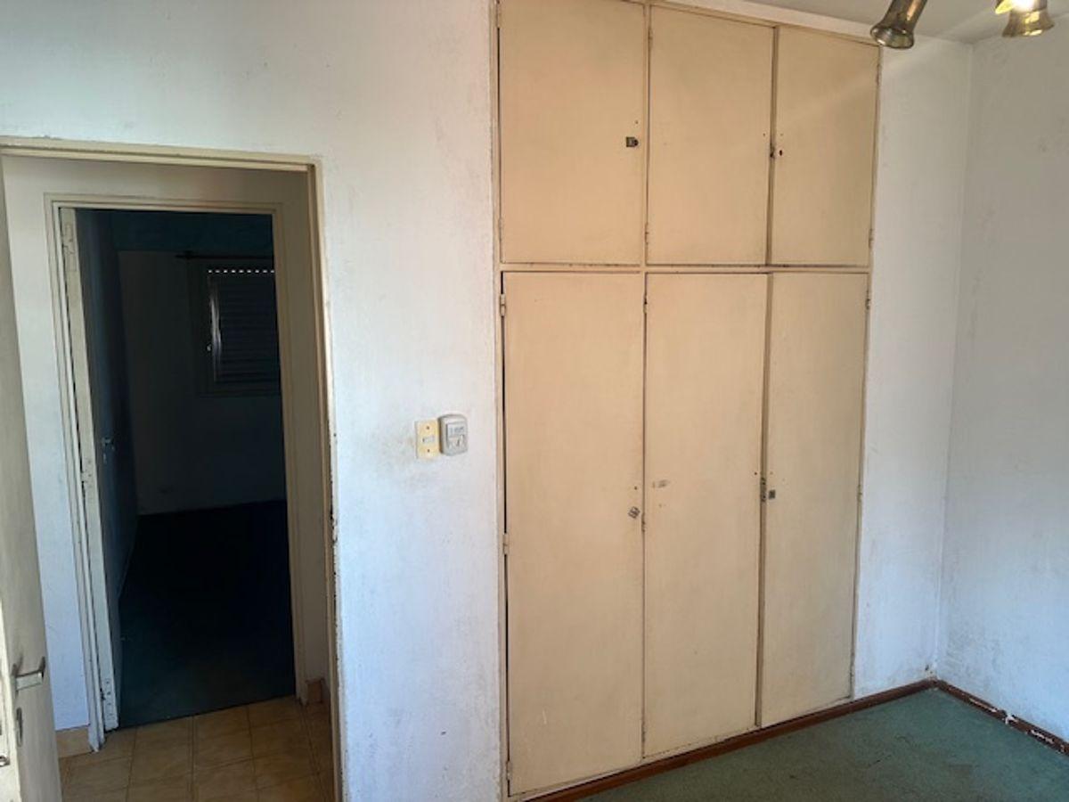 13 Departamento de 4 Ambientes con Cochera