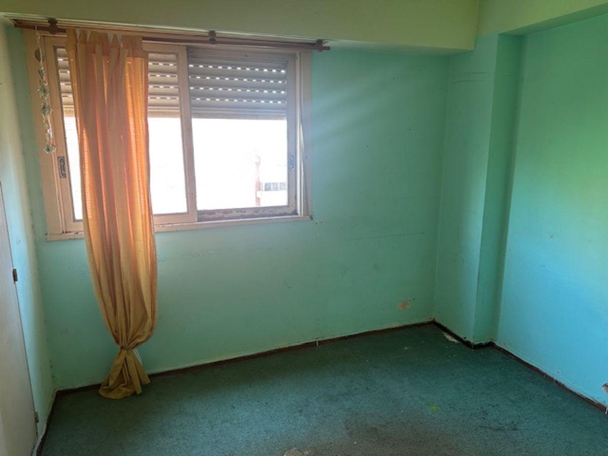 14 Departamento de 4 Ambientes con Cochera