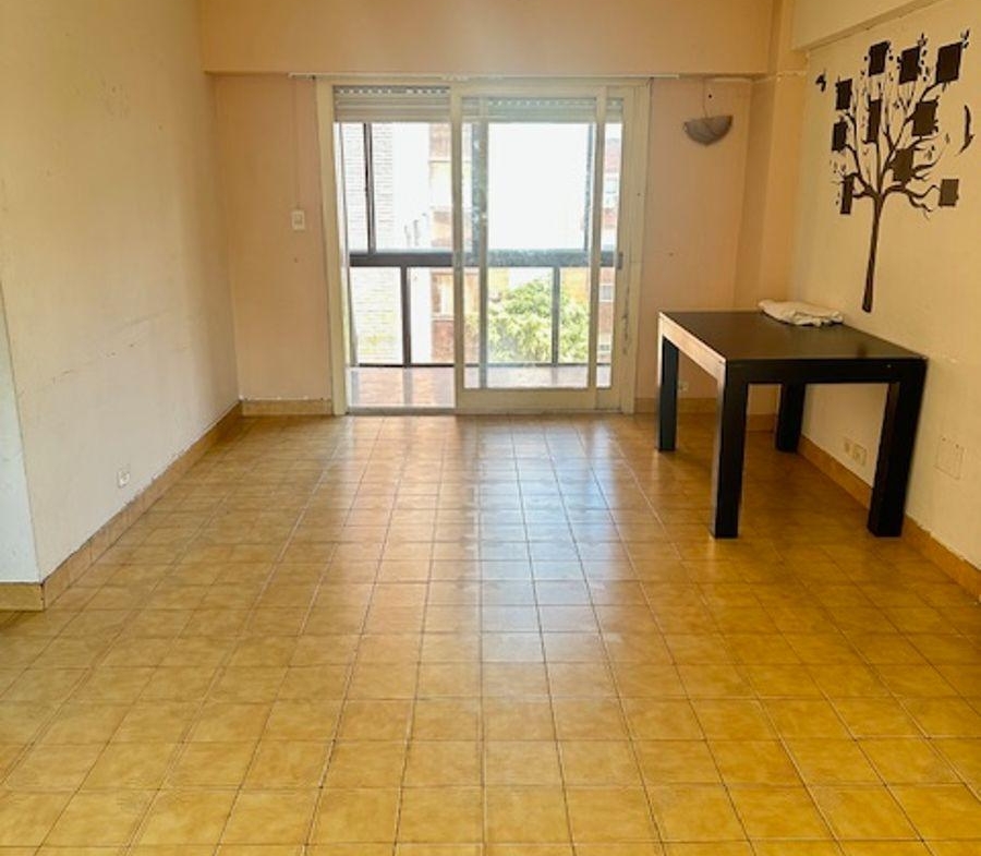 Departamento de 4 Ambientes con Cochera