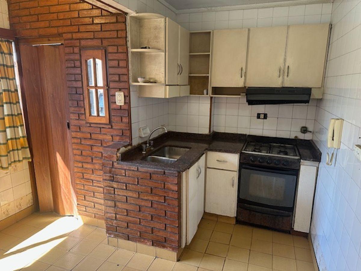 7 Departamento de 4 Ambientes con Cochera